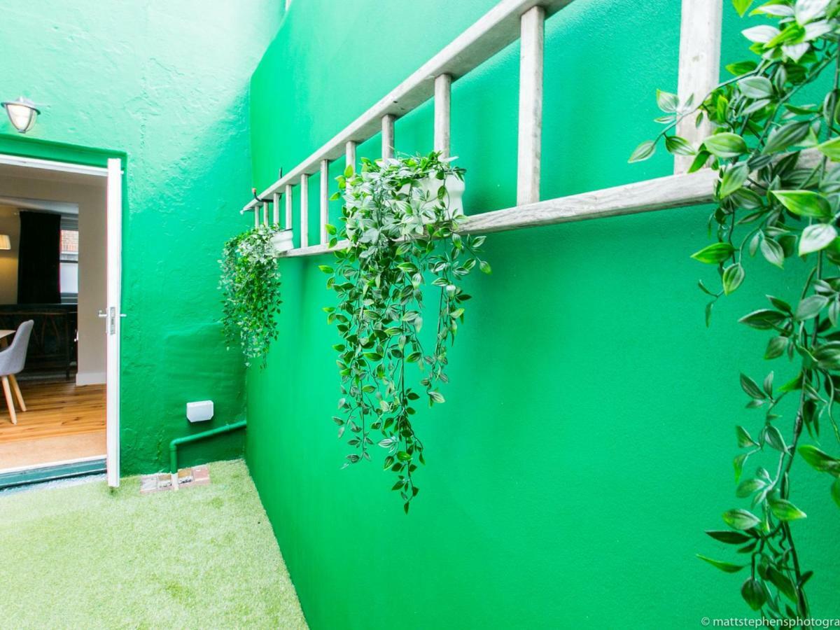Exquisite 3bdr Botanical Oasis In Holiday home Brighton