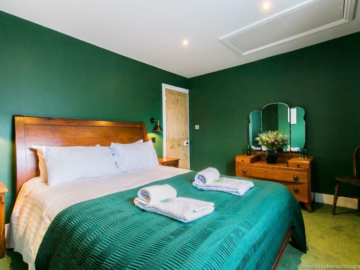 Exquisite 3bdr Botanical Oasis In Brighton