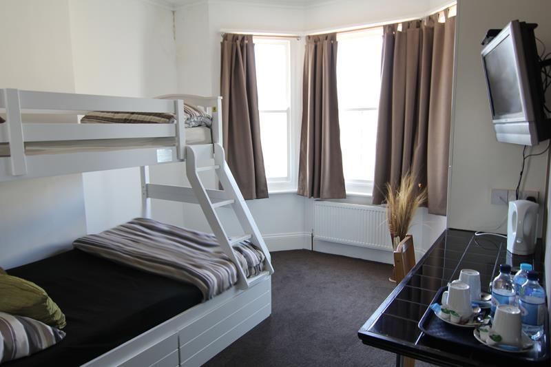 Hostel Brighton Youthful Hostel.....By The Sea