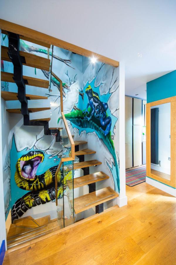 Funky By The Pier, 3 Bedrooms, Sleeps 10 Apartment Brighton