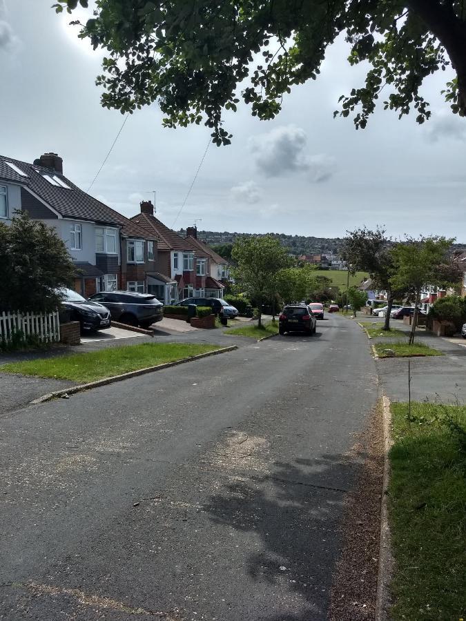 Quiet Comfortable Patcham Studio Free Parking Hallway Shared With Host *