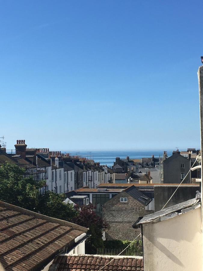 Town Sea View Balcony Apartment Brighton