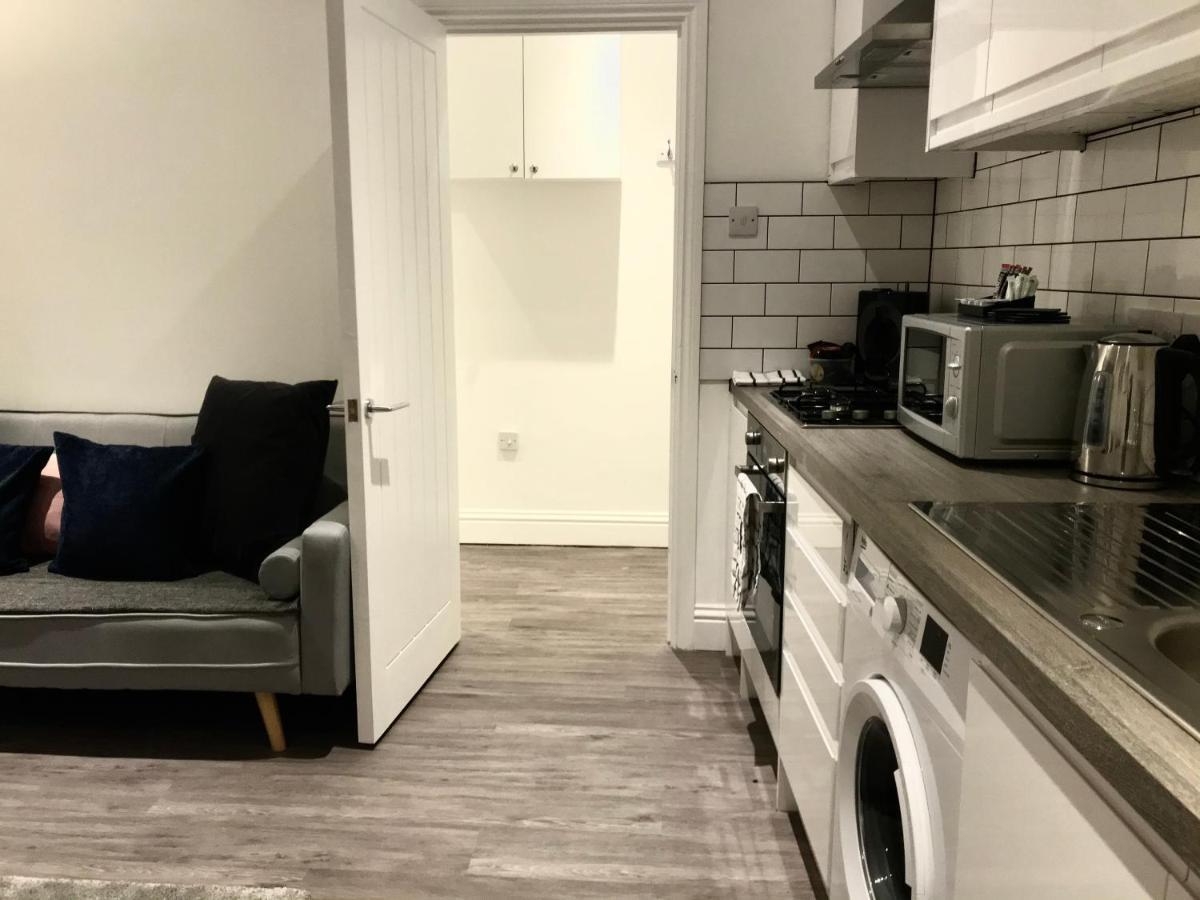 2 Bed 2 Bath & Terrace Holiday home *