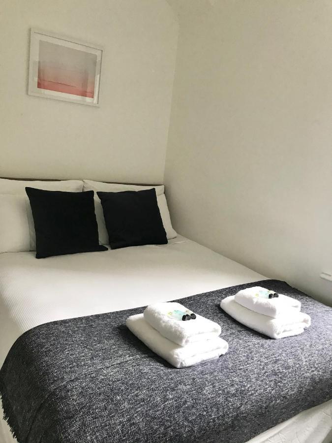 2 Bed 2 Bath & Terrace