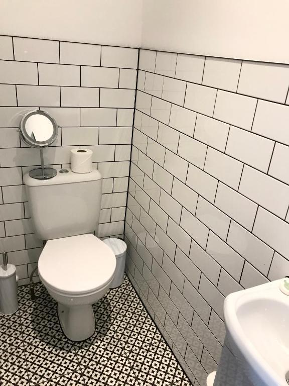 2 Bed 2 Bath & Terrace