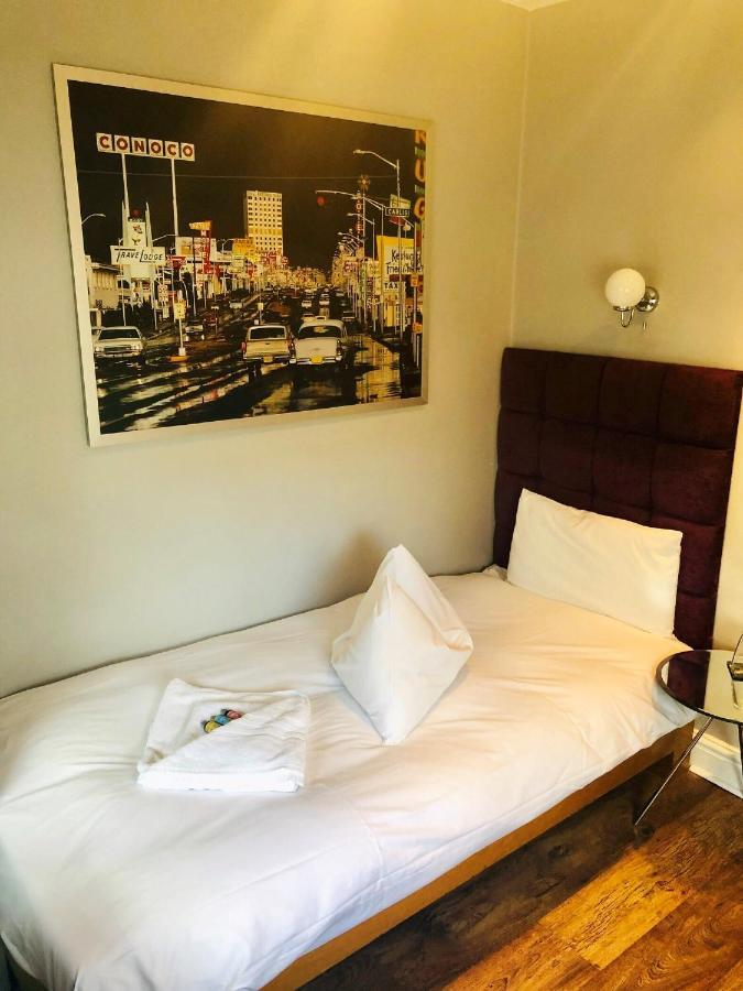 The Oriental - 4* Brighton