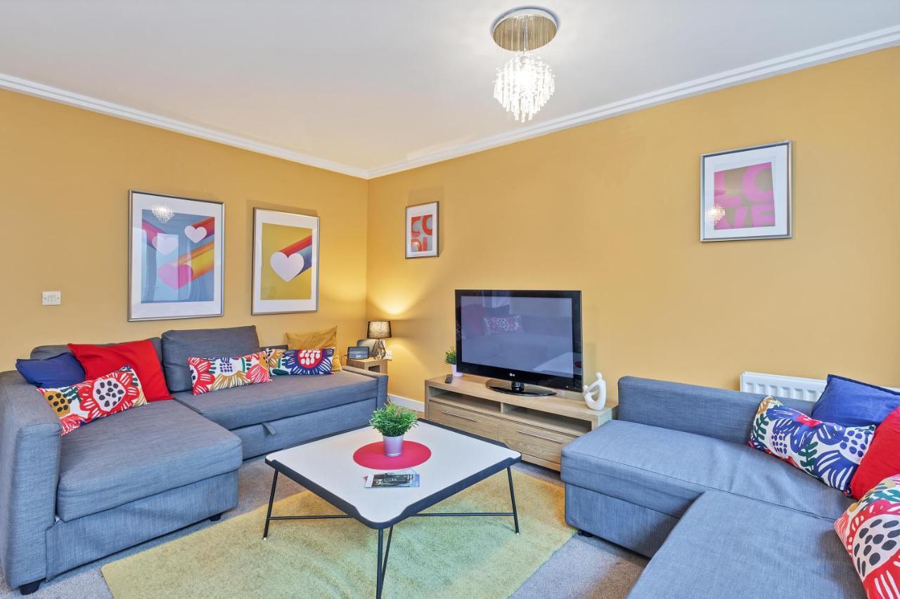 Brighton's Best Big House 1 - By My Getaways *