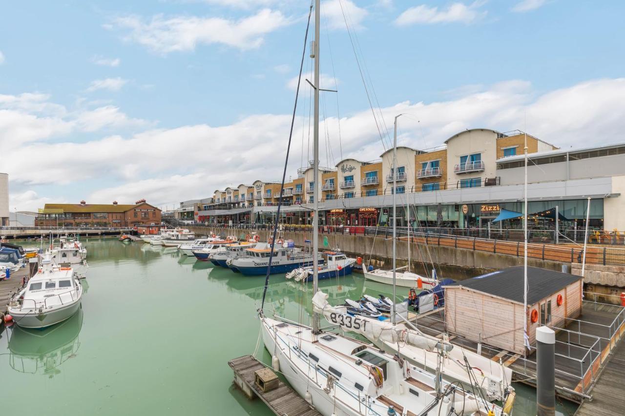 On The Water With Free Parking - By My Getaways Apartment