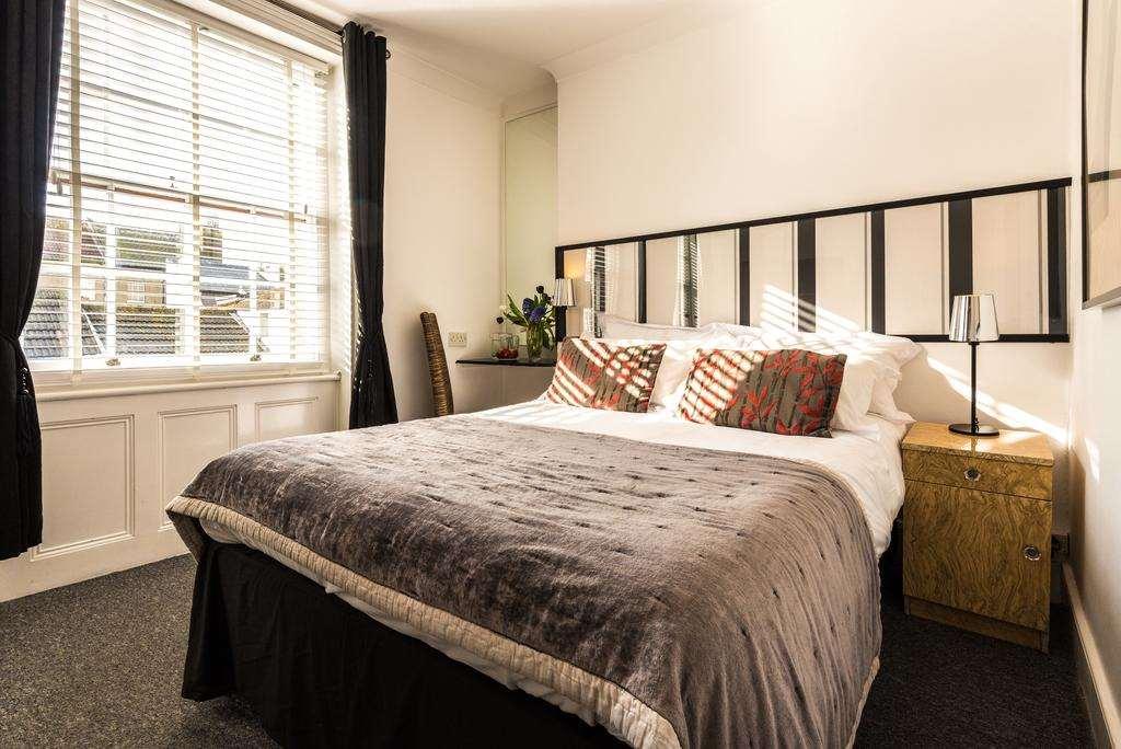 Paskins Town House Bed & Breakfast