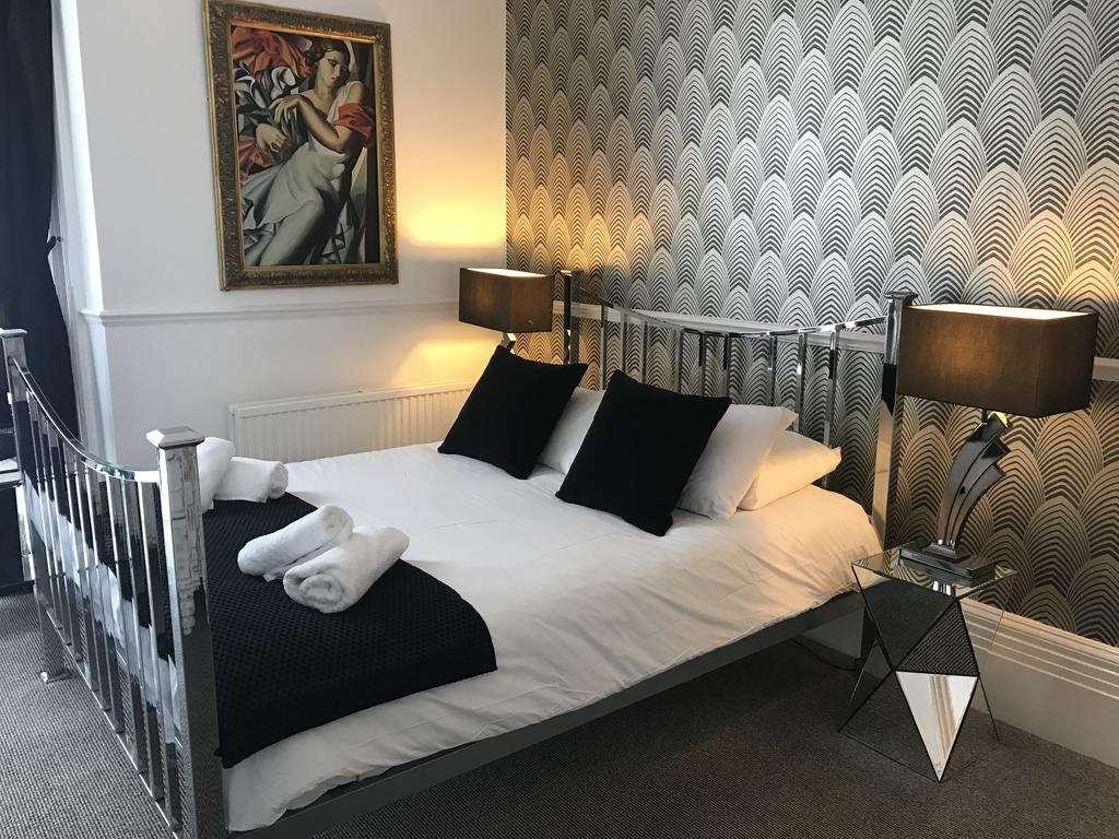 Paskins Town House 3*