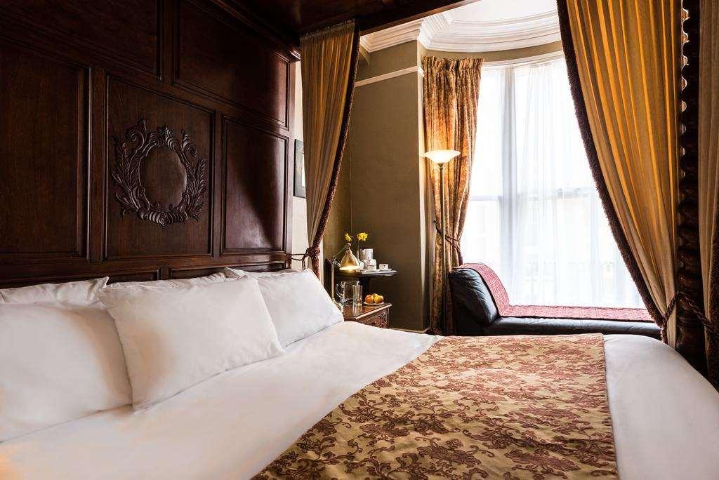 Paskins Town House 3*