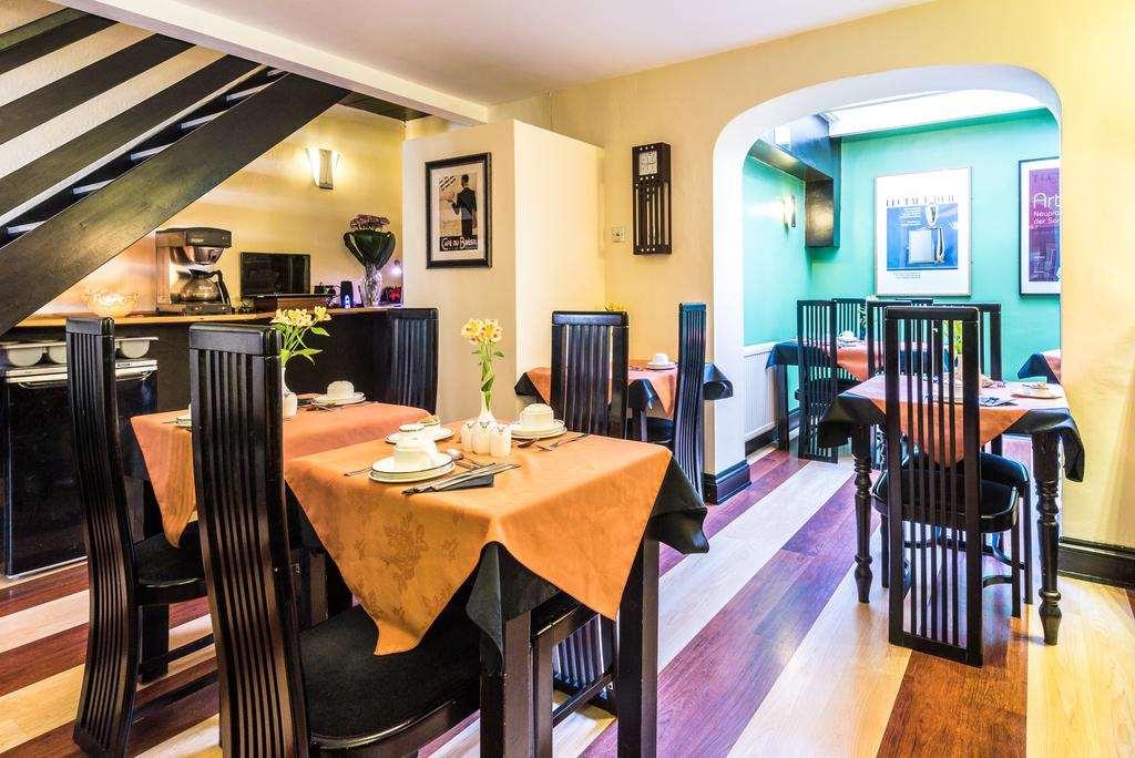 Bed & Breakfast Paskins Town House