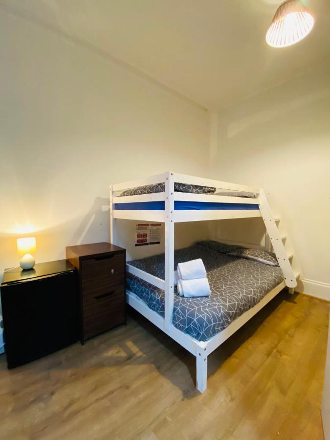 Hostel Brighton Youthful Hostel.....By The Sea Brighton