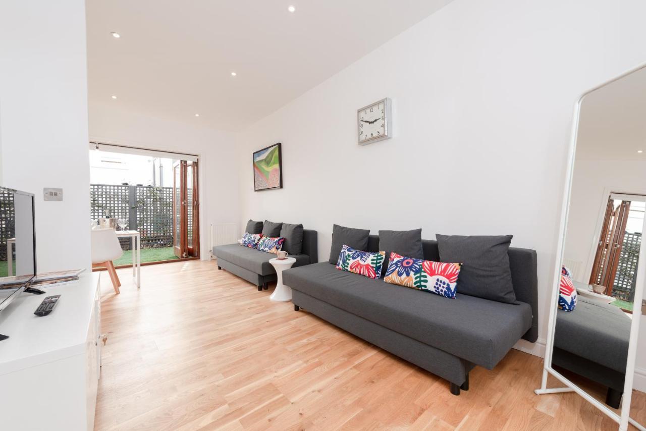 Castle Street - Central Townhouse, Up To 8 Guests Holiday home Brighton