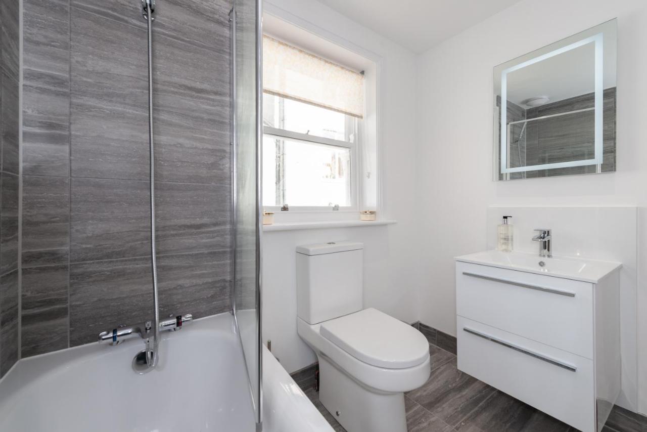 Castle Street - Central Townhouse, Up To 8 Guests