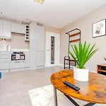 Flash Sales Offer - Any Week Day No Minimum Night Restrictions Brighton City Centre Seafront 1 Bedroom Flat Bn1Gre25