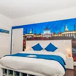 Hotel Nineteen