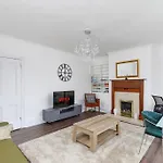 Charming 2 Bedroom Flat In Central Hove With Free Parking