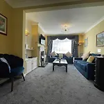Dragonfly Cottage By Crown Gardens Holiday Homes