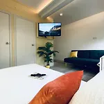 Apt 10 Beachside Beauty Lux Studio Steps From Beach