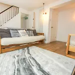 Pebble Cottage - By Brighton Holiday Lets