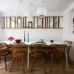 Large Townhouse Just 2 Minutes From The Sea/I360!