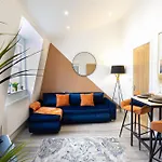 The Lanes Luxury - Rose Platinum Properties