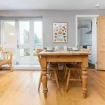 Host & Stay - Waterloo Apartment