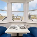 Host & Stay - Grafton Copper