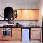 Innit Bloom - Triple Studio