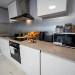 Charming Retreat On The Eastside For A Group Or Family In North Laine