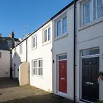 Sillwood Mews - With Free Parking
