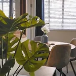 Spacious Apartment - Double And Sofa Bed - Wonderful Pavilion Views