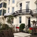 Cecil House Hotel