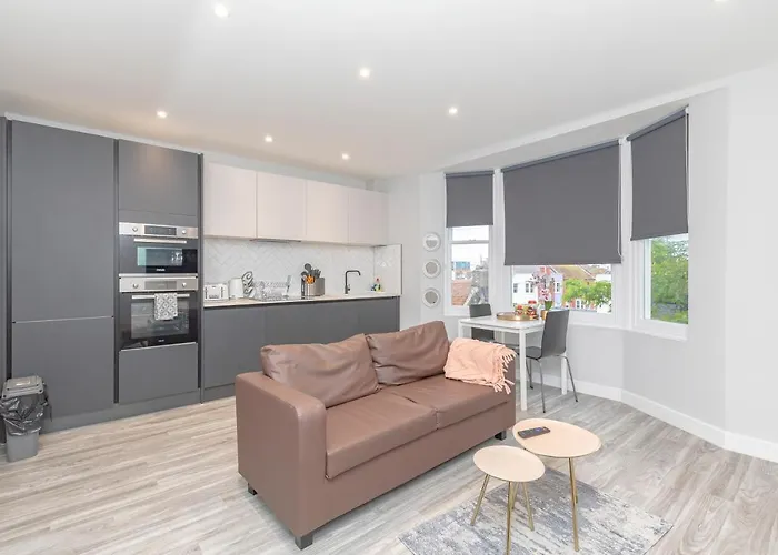 Flash Sales Offer - Any Week Day No Minimum Night Restrictions Brighton City Centre Seafront 1 Bedroom Flat Bn133Duk02