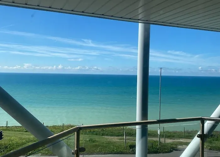 Cliff Top Heights-Beach Front House Near Brighton