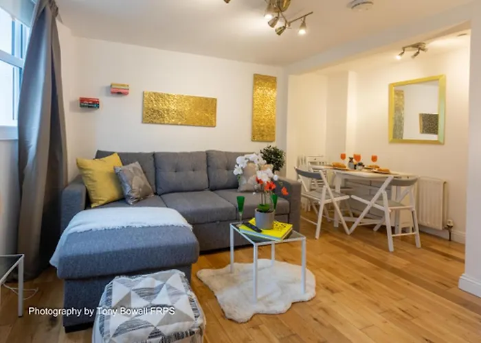 Charming Apartment Next To Brighton Station