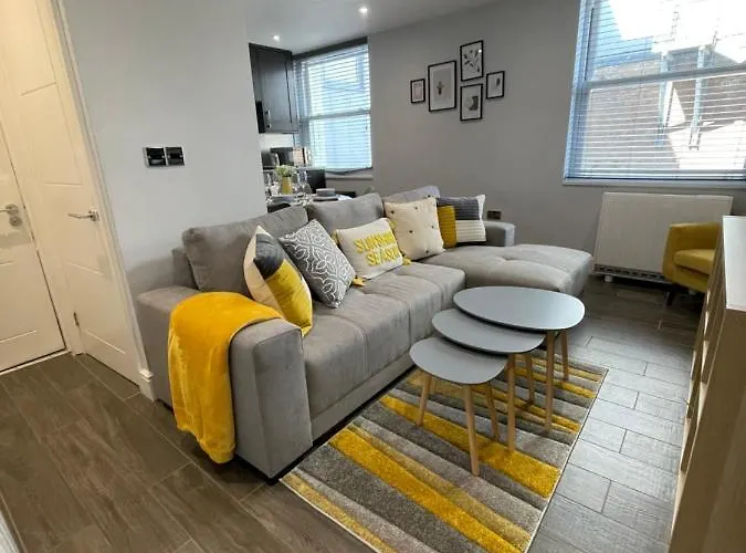 Clock Tower Suite - Central - Near Sea And Shops