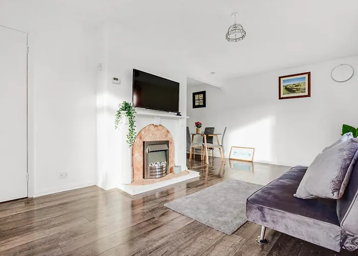 Luxury 3 Bedroom Home In Brighton