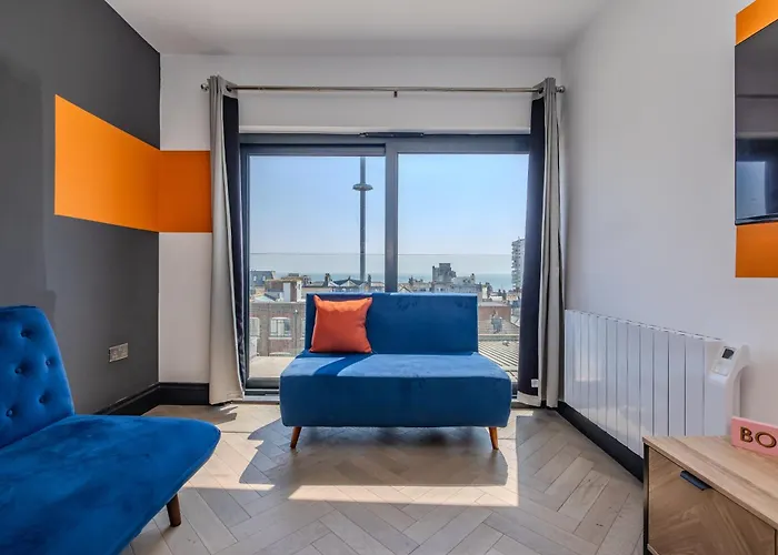 Central 3 Bedroom I 2 Bathroom I Next To Beach & Shopping Center