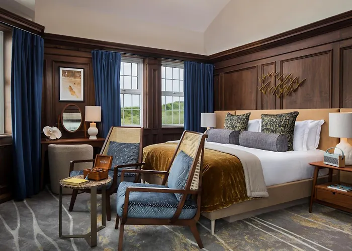 The White Horses By Everly Hotels Collection