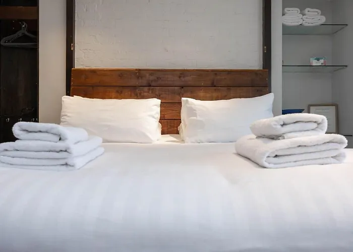 Host & Stay - Grafton Copper