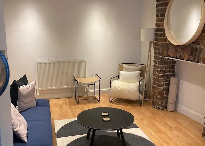 Rose Retreat Stylish 2-Bed Garden Haven In The Heart Of Brighton