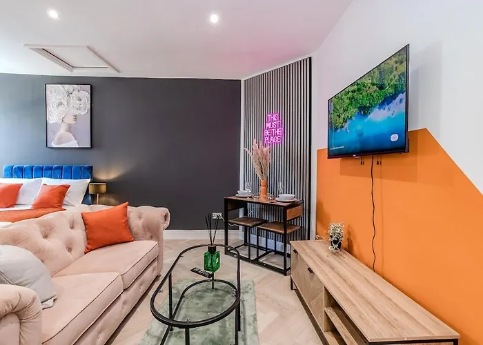 Beautiful Studio Next To Beach & Shopping Centre