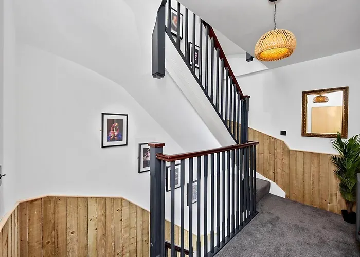 Driftwood House - Scandi Style In Central Brighton