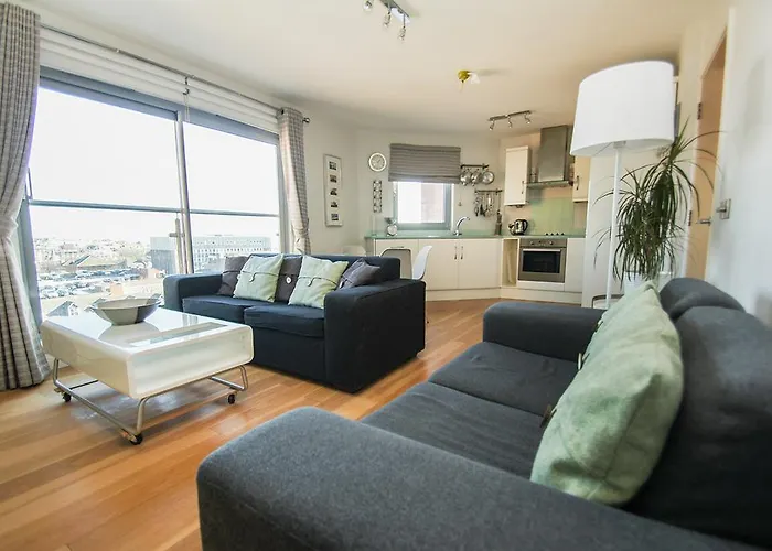 Clock Tower 2 - Central - By Brighton Holiday Lets