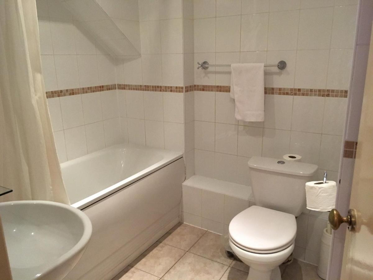 Hotel The 2*