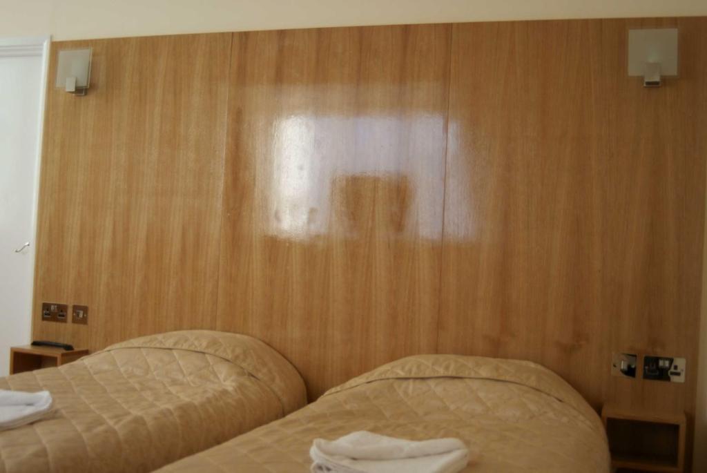 Sea View Hostel *