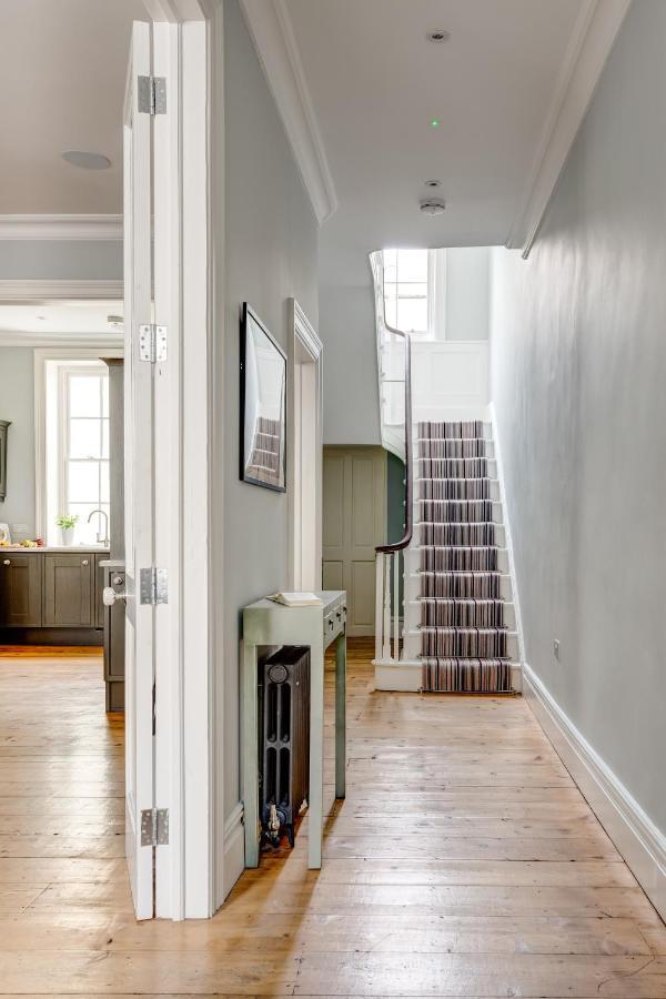 Luxury Mansion Townhouse With Private Cinema Holiday home *