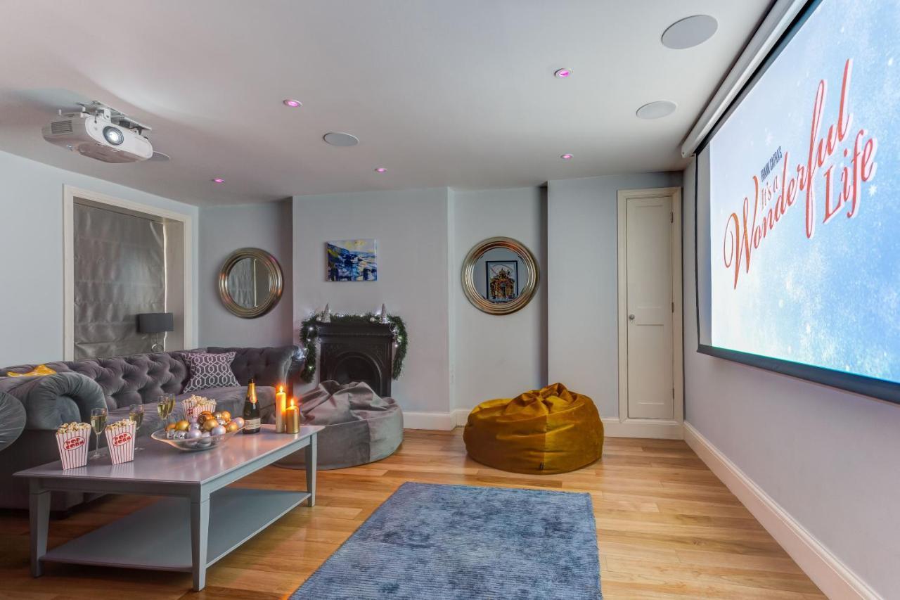 Holiday home Luxury Mansion Townhouse With Private Cinema Brighton